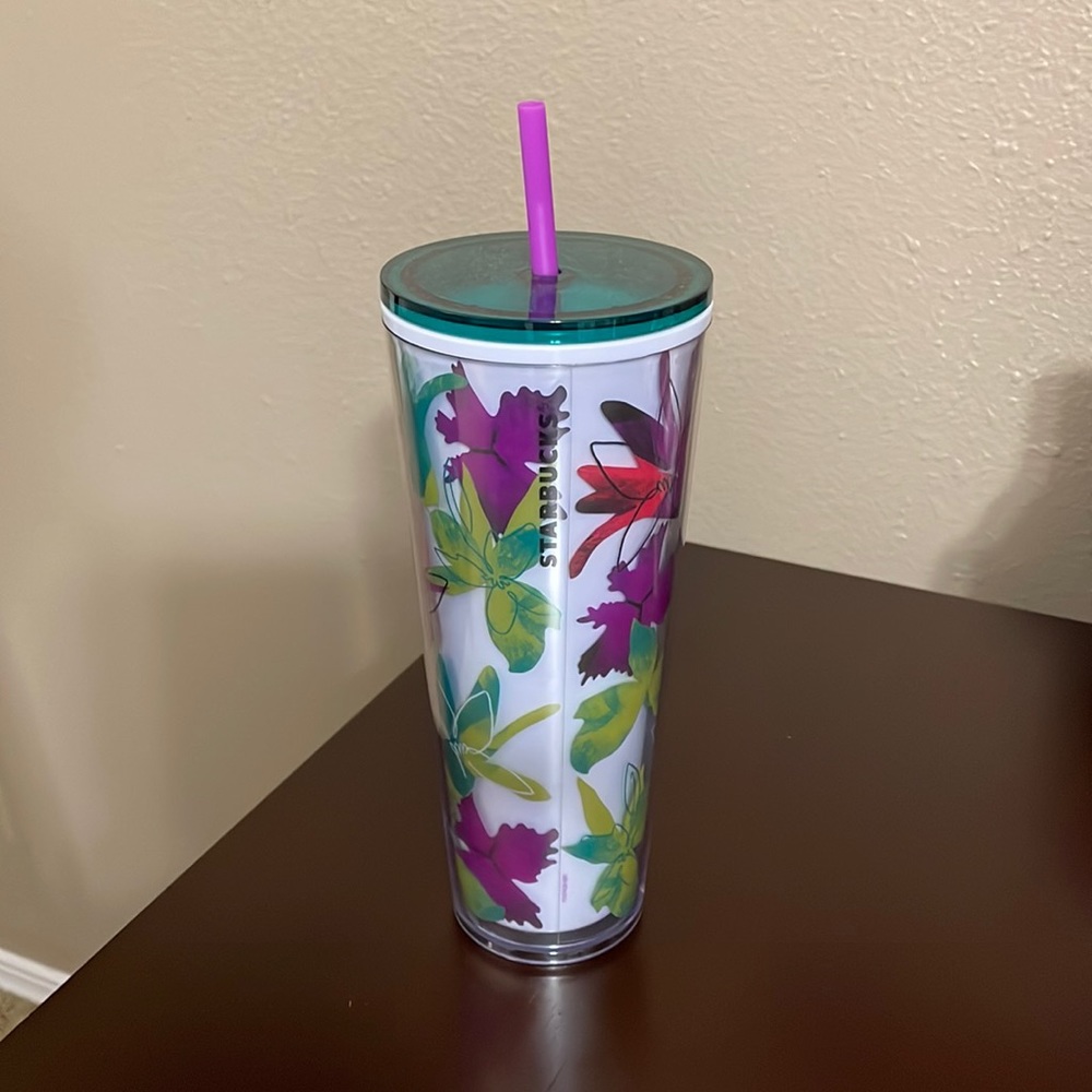 Brand new Starbucks Venti 2022 Floral tumbler with straw